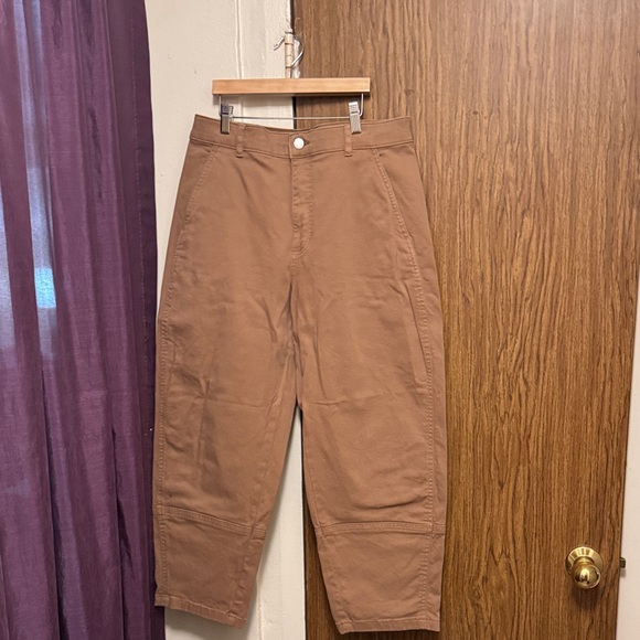 Everlane Utility Barrel Pants, Toasted Coconut - Picture 3 of 5